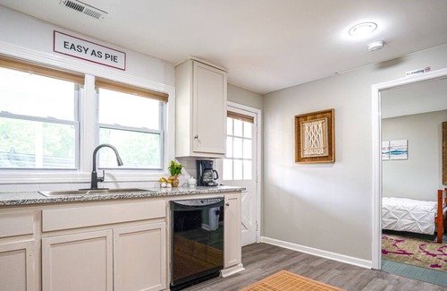 Laceys Spring Apartment | Riverbend Condo B - Private and sleeps 4