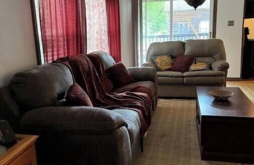 Leasburg House | Riverbend Getaway 134-Luxury & Comfort sleep 20+ nearby-swim, float, hike, relax