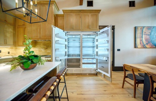 Broken Bow Cabin | Riverfront 3 bedroom cabin with game/bunkroom and apartment above