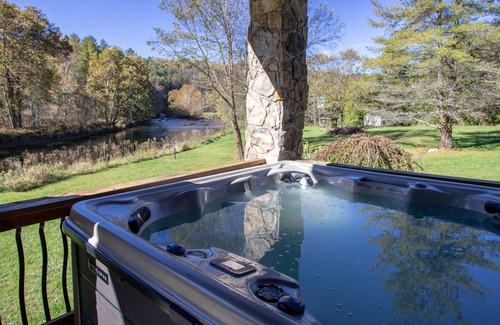 Laurel Springs House | Riverfront Home in Quiet Community