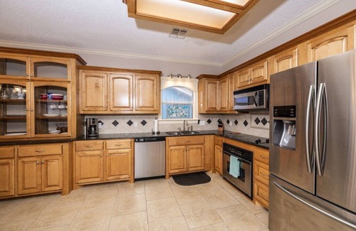 Matagorda House | Riverfront Home w/Fishing Pier, Minutes to Beach