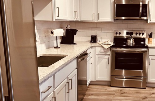 Highlands Apartment | Riverfront Living Jacksonville Airport Nearby