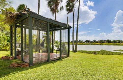 Sebastian Apartment | Riverfront Oasis with Private Deck in Los Fresnos!