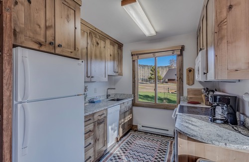 Clark Cabin | Riverhouse - Fireplace, kitchen, pet friendly!