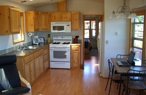 Nehalem Cottage | Rivers Edge Cottage on the Oregon Coast