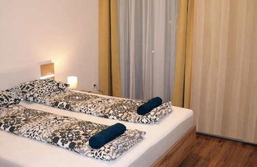 Gyor Apartment | Riverside Apartman with Free Parking