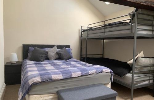 Boston Apartment | RIVERSIDE APARTMENT IN THE CENTRE