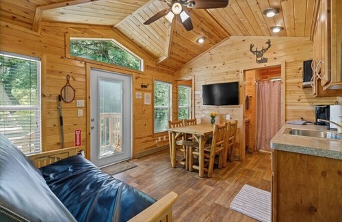 Kernville Cabin | Riverside Cabin at KRS Campground (Cabin 26)