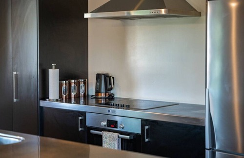 Rangatira Park House | Riverside in gated community & WI-FI