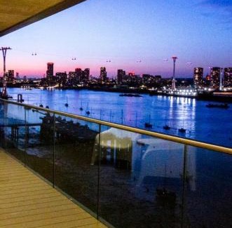 Peninsula Apartment | RiverSide- London Greenwich O2 Arena 2Bed Flat