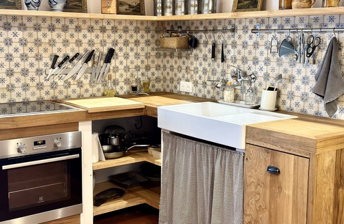 Marnay-sur-Seine House | Riverside monastery: 1 bedroom appt, garden. Champagne region, 100km from Paris