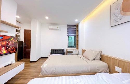 Ho Chi Minh City Apartment | RiverSideHome nearAirport/Netflix/Chill/Terrace