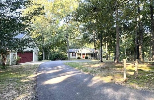 Cherokee House | Riverton Lake House at Pickwick