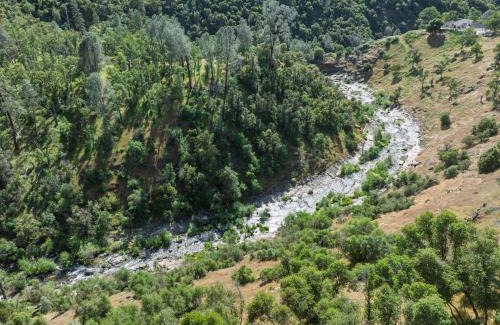 Ahwahnee House | Rivertop Hideaway