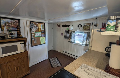 Hamilton Cabin | Riverview Cabin Located Along the Scenic Mississippi River