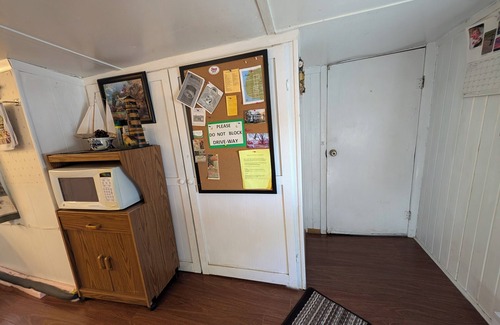 Hamilton Cabin | Riverview Cabin Located Along the Scenic Mississippi River