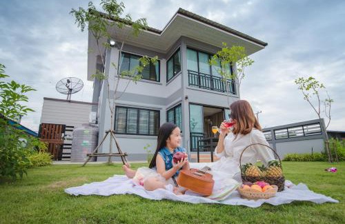 Uthai Thani House | Riverview Loft house