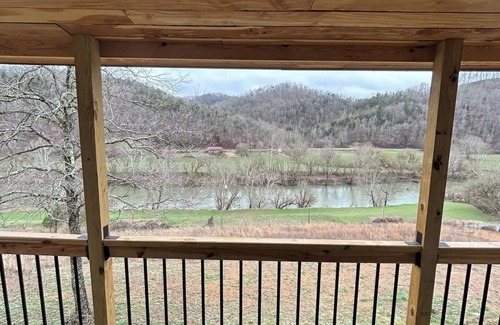 Smith Cabin | Riverview Paradise Cabinnn