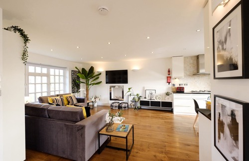 Datchet Apartment | Riverwalk Apartment North