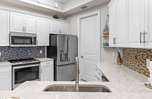 Historic District Condo | Riverwalk Condos - overlook the intercoastal!