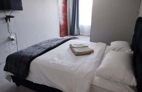 Greater Johannesburg Metropolitan Area House | Rivoni Guest House