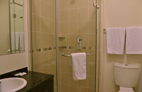 Matroosfontein Hotel | Road Lodge Cape Town International Airport