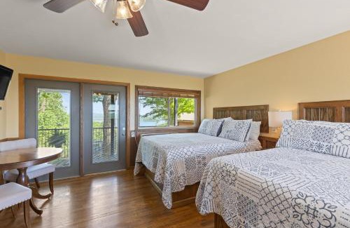 Sylvan Shores Resort | Roadrunner Inn and Log Cabins