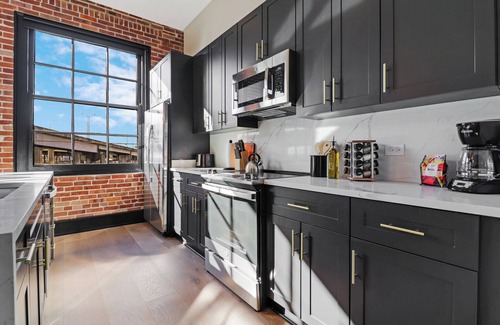 Arts/Warehouse District Apartment | Roami at The Lola Near French Qtr #24