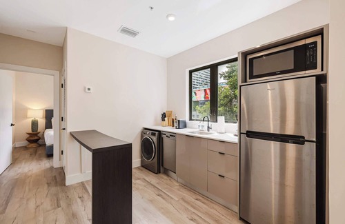 Midtown Apartment | Roami at The Palace | 2 Bedroom | King #06