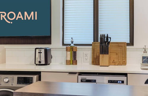 Midtown Apartment | Roami at The Palace | 2 Bedroom | Queen #11