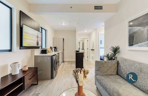 Midtown Apartment | Roami at The Palace | 4 Bed Combo | 2 Units #21