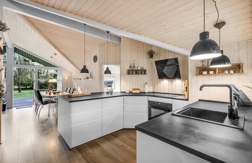 Jegum House | "Roar" - 10km from the sea by Interhome