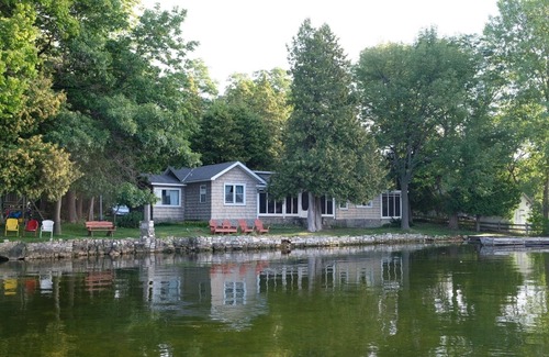 Idlewild Cottage | Robertson's Cottages; Door County Waterfront Resort/Edgewater Home, Dog Friendly