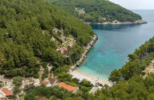 Zrnovo House | Robinson home in Žrnovo with Seaview, Terrace (3638-3)