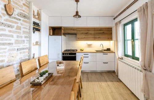 Tkon Villa | Robinson house Vitane