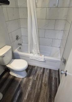 Division No. 16 Hotel | Roblin Motor Inn