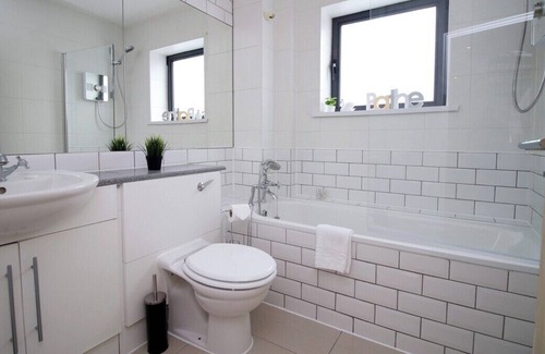 Cardiff City Centre Apartment | Robyn's Nest by Tŷ SA -Penthouse in Cardiff Centre