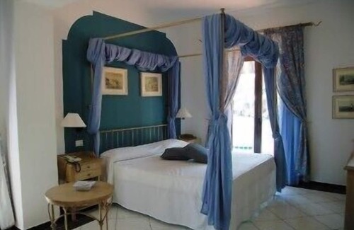 Lipari Historic Centre Hotel | Rocce Azzurre