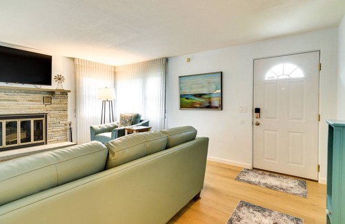 North Greece House | Rochester Family Home - Walk to Lake Ontario!