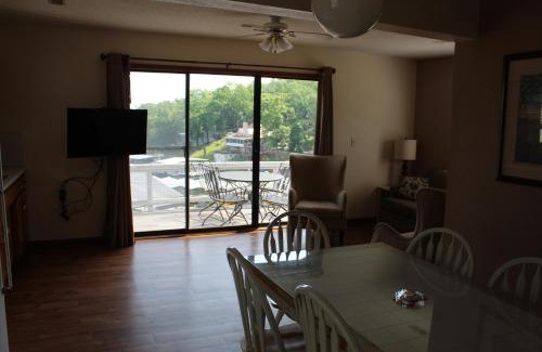 Sunrise Beach Resort | Rock Harbor Resort and Motel