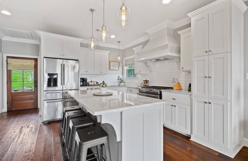 Oscar House | Rock n Reel