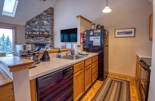 Rangeley Condo | Rock Pond Condo 59 - Ski in Ski out Rock Pond Condo at Saddleback