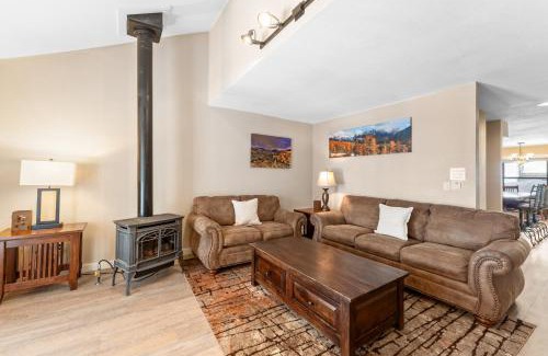 Historic District Villa | Rockridge 47 by Summit County Mountain Retreats