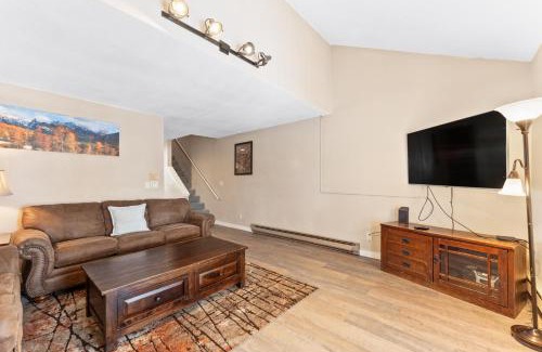 Historic District Villa | Rockridge 47 by Summit County Mountain Retreats