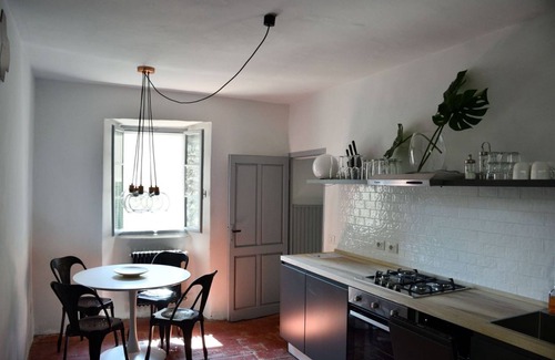 Colonno House | Rocks apartment Colonno