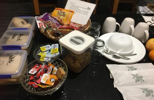 Orange East House | Rocky Rest