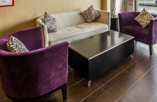 Norwood Hotel | Rodeway Inn Bronx Zoo
