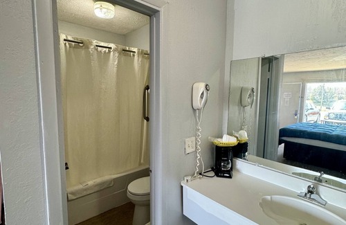 Church Hill Hotel | Rodeway Inn Church Hill - Tri Cities Area