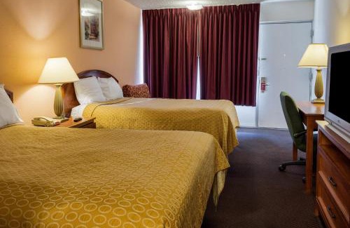 Bermuda Hotel | Rodeway Inn Colonial Heights I-95