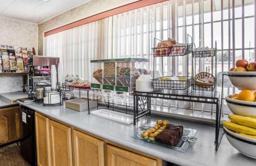 Elko Hotel | Rodeway Inn Elko Downtown Area